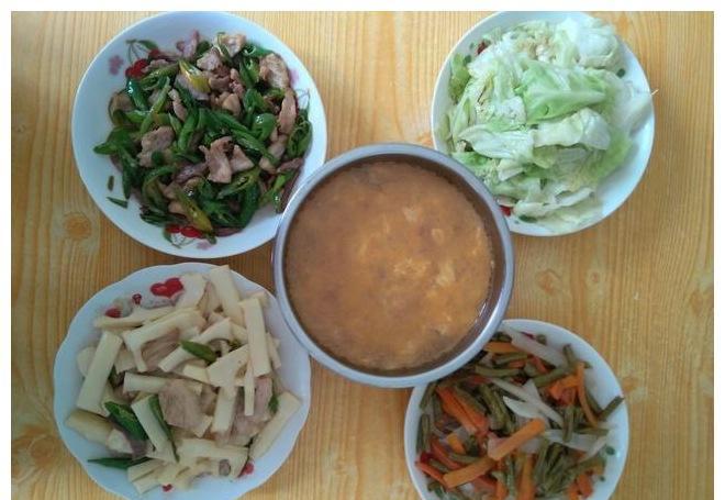 非针织鞋不卖!减少制程废料,兼顾环保与时尚“bsports必一网页版”(图1) bsports必一网页版